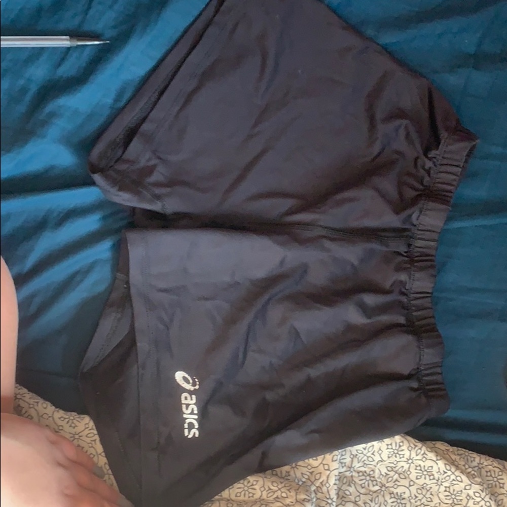 ASICS spandexes